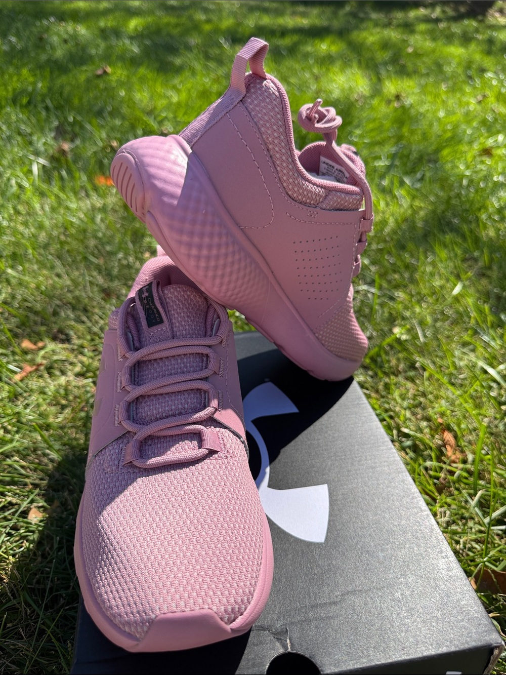 NWB- Under Armour Women’s Pink Lightweight Training Sneakers - Picture 4 of 9